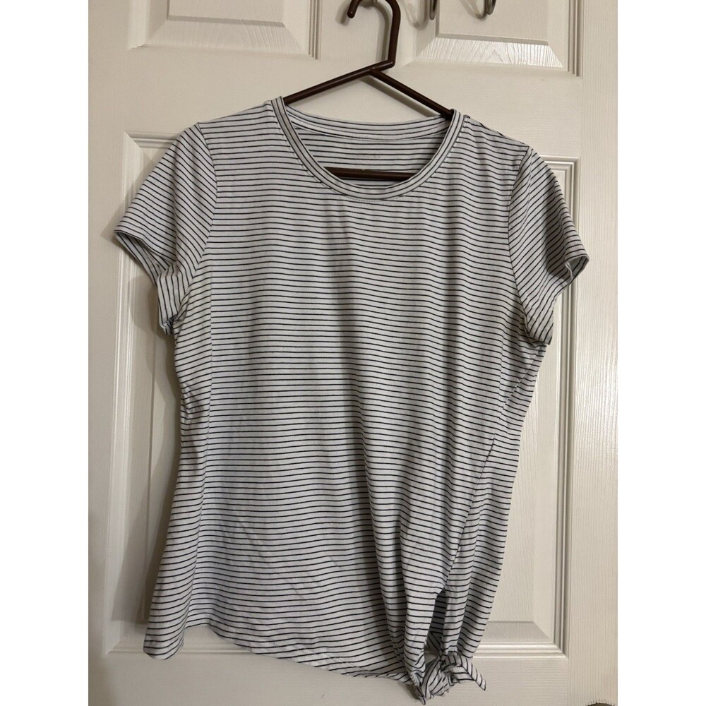 Banana Republic Woman’s  Blue & White Striped T-Shirt Ties At Waist Size Medium - Picture 8 of 12